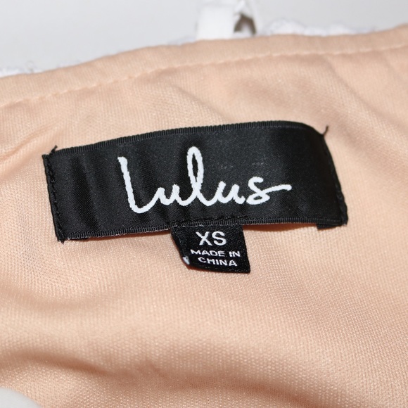 Giovani Lace Dress - Picture 4 of 6